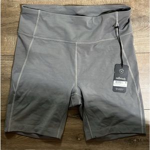 All birds large shorts